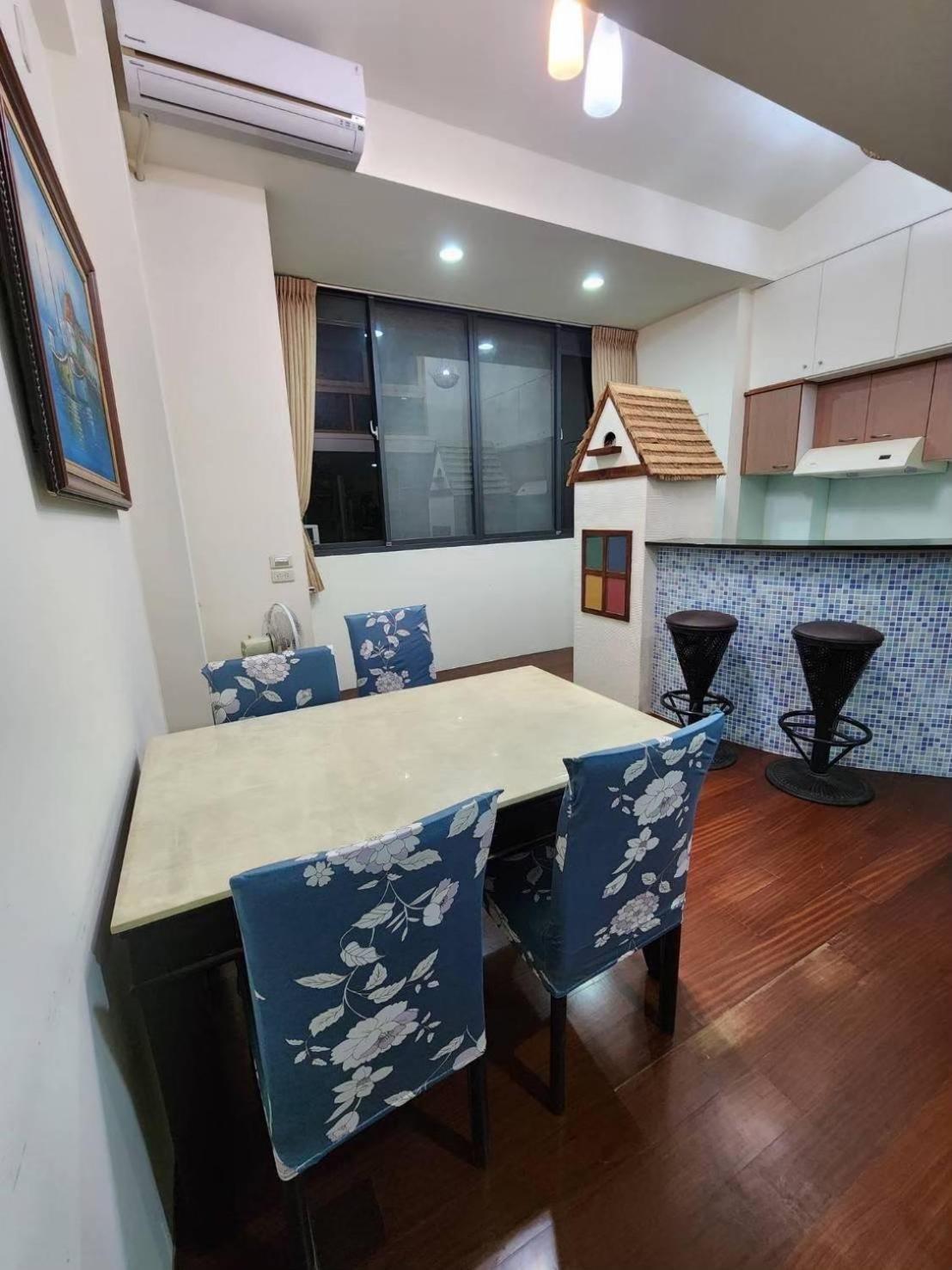 Miaoli Sanyi Travelling Homestay Esterno foto